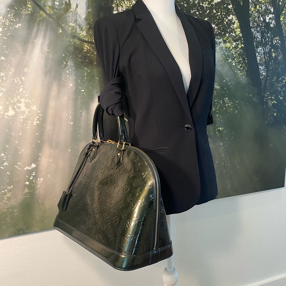 Louis Vuitton GM Alma Vernis in Bleu Nuit COA - Picture 4 of 16